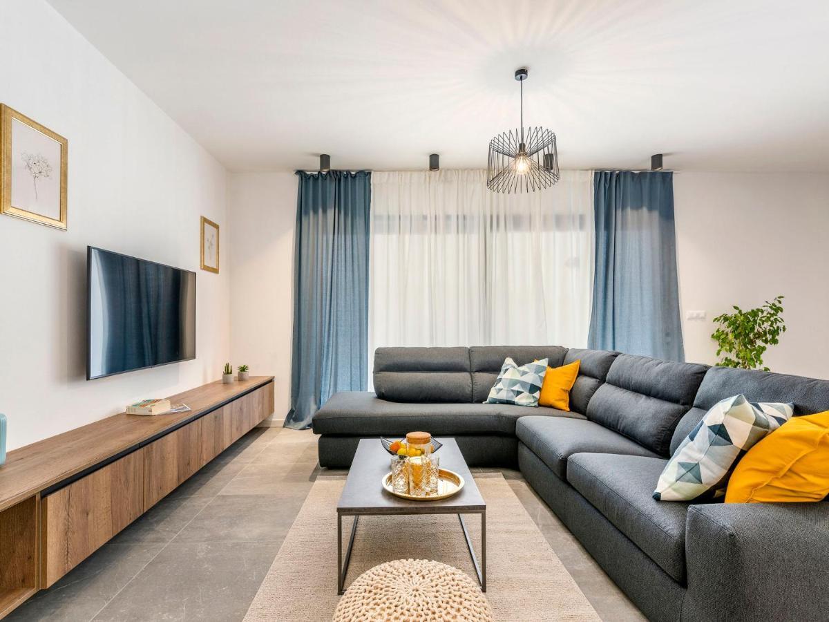 Holiday Home Villa Isabela - Prc423 By Interhome Nova Vas  Exteriör bild